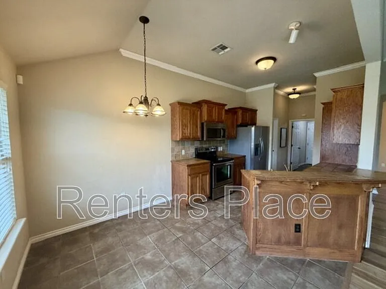12620 Williamsport Ave — Photo 3