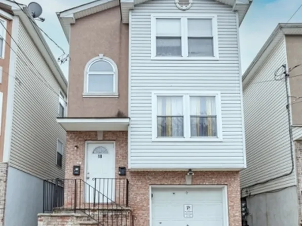 18 12th Ave, Paterson City, NJ 07501