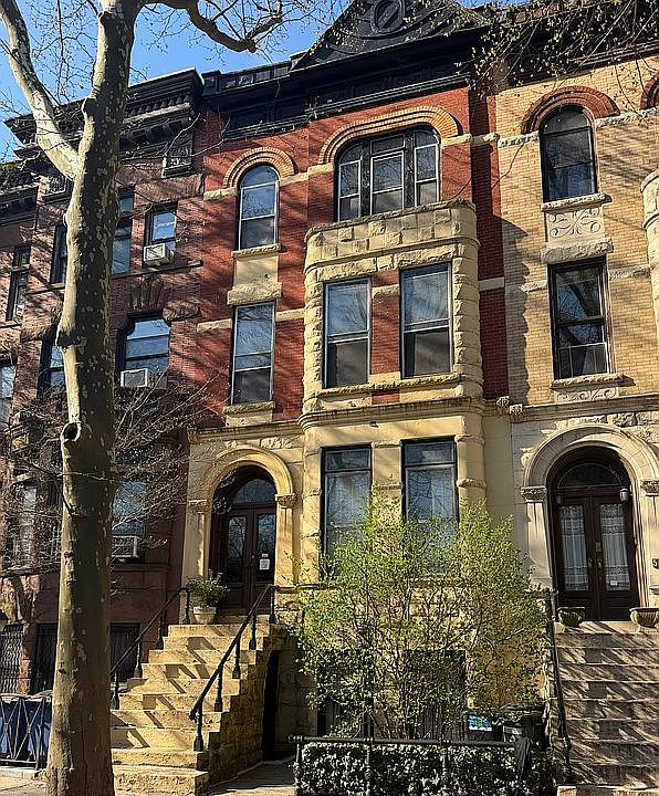 1st image of 554 2nd St