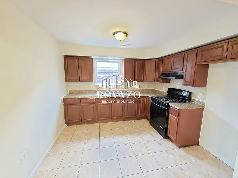 1st image of 146 Badger Ave Floor 2