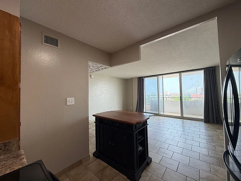 715 S Upper Broadway St #905 — Photo 11