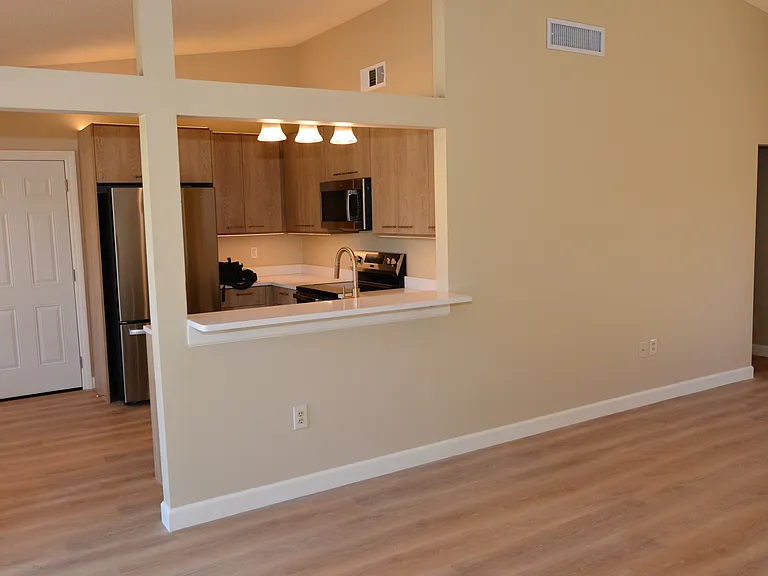 1550 N Pompano Ave — Photo 6