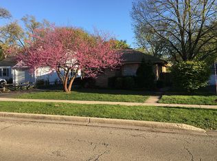 1719 Walters Ave, Northbrook, IL 60062