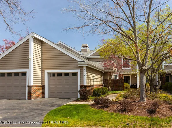 6336 W Lake Dr, Haslett, MI 48840