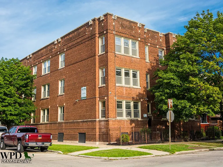 7639 S. Colfax Ave. — Photo 15