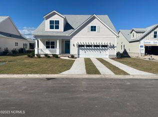 101 E Singing Ave, Hampstead, NC 28443