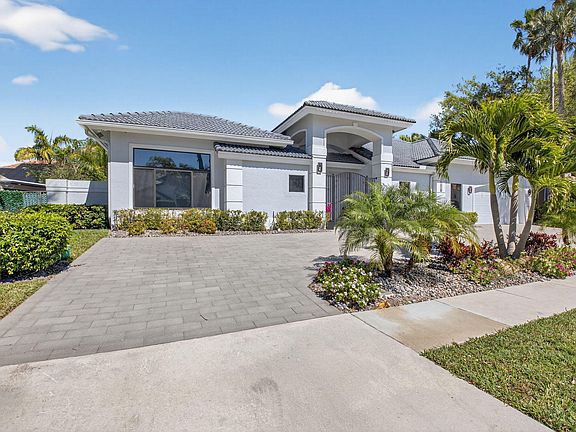 3rd image of 7075 Siena Court