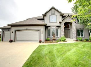 4101 NE Suwannee Dr, Lees Summit, MO 64064