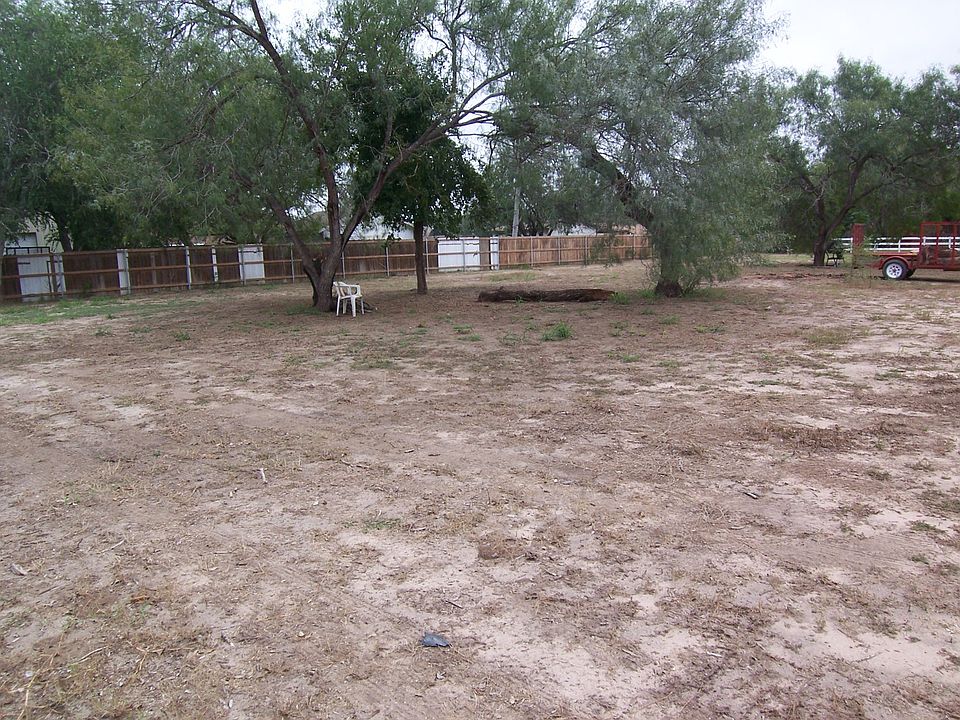 2nd image of 4822 Daffodil Ave #3