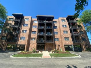 9375 Landings Ln Unit 504, Des Plaines, IL 60016