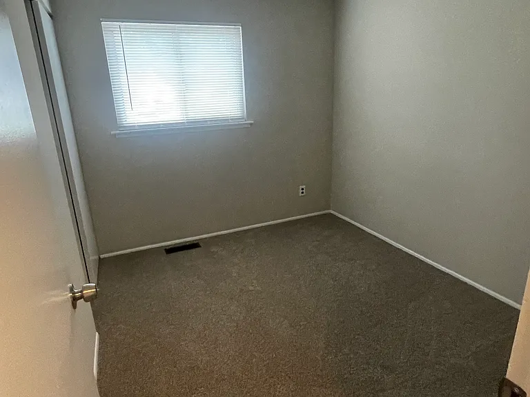 2250 Grants Pkwy — Photo 7