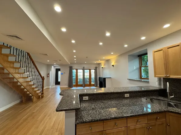 315 Park Avenue image 7 of 17