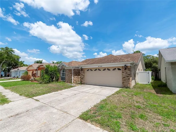 9749 FOX HOLLOW ROAD, TAMPA, FL 33647