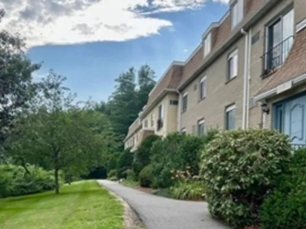 226 Swanson Rd Unit 613, Boxboro, MA 01719