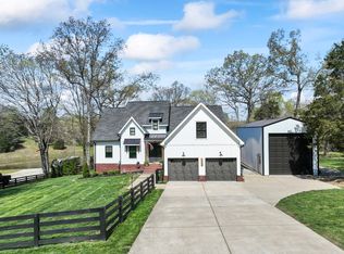 1133 Ridgecrest Dr, Dickson, TN 37055