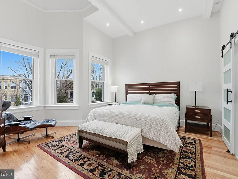 56 Adams St NW — Photo 19