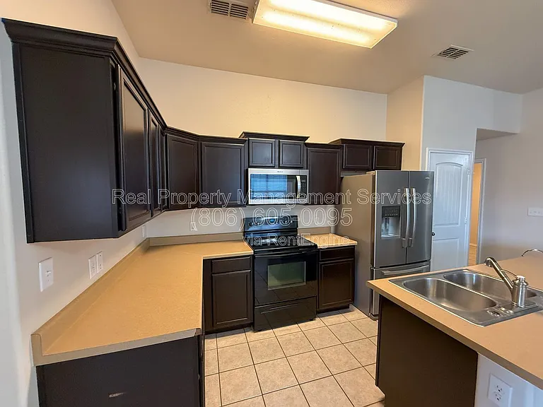 9104 Quincy Ave — Photo 4