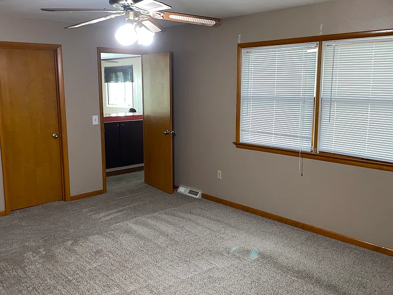 3660 N McCord Rd — Photo 41