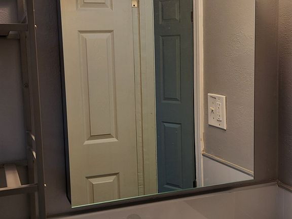 4th image of 525 S 29th St #A