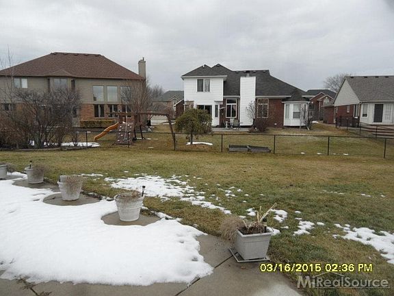 2nd image of 36509 Saint Clair Dr