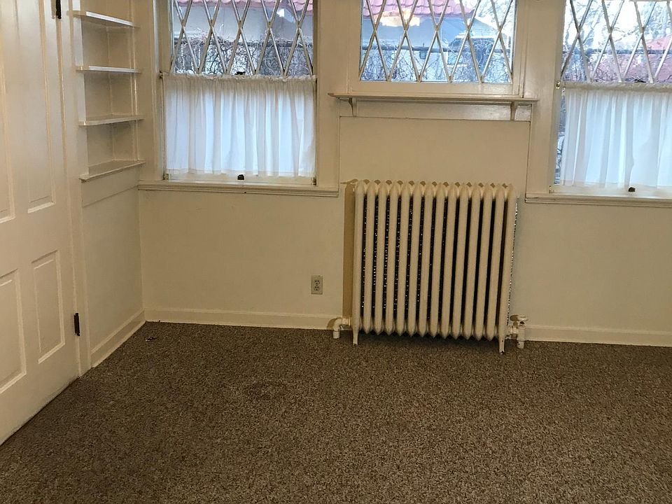 Studio living room/bedroom combo