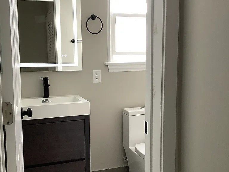 1316 Havenhurst Dr — Photo 21
