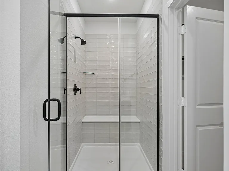 1st Floor Master Bathroom