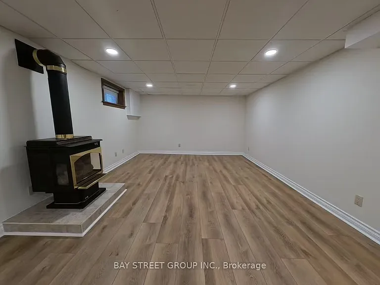 402 Osiris Dr — Photo 26