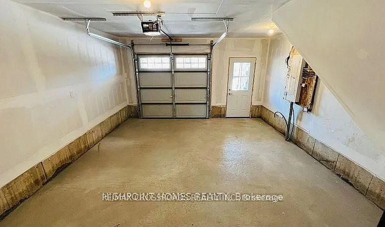 125 Melody Ln — Photo 20