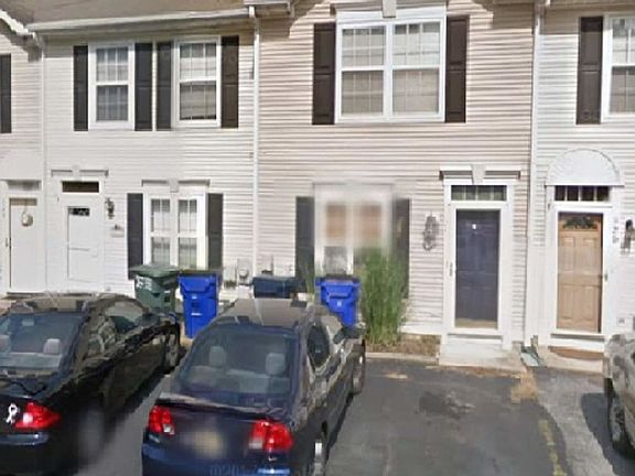 2nd image of 124 Creekside Ct