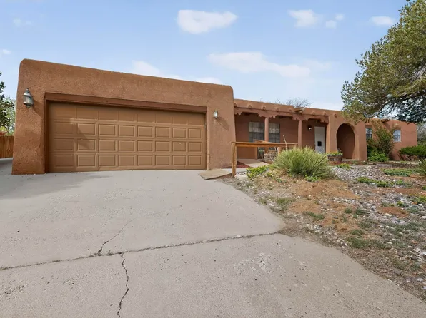 2810 Calle Campeon, Santa Fe, NM 87505
