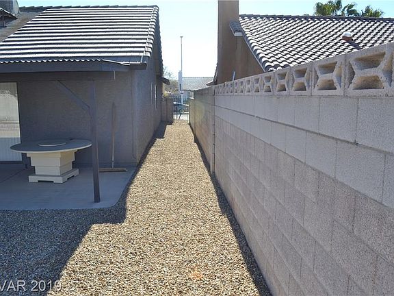 4th image of 6050 Desert Sun Dr