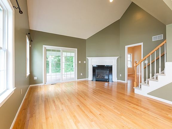 4th image of 750 Blue Heron Dr #750