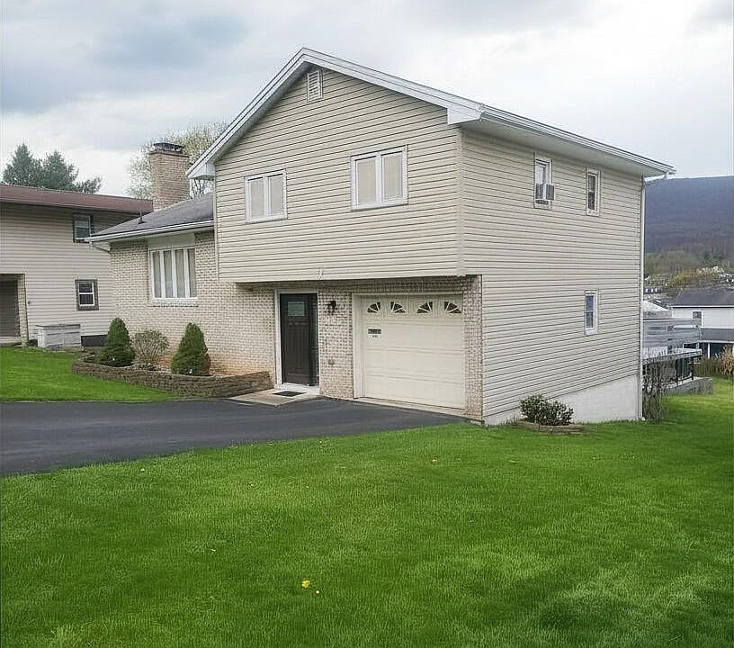 1313 Grant Ave, Altoona, PA 16602 | Zillow