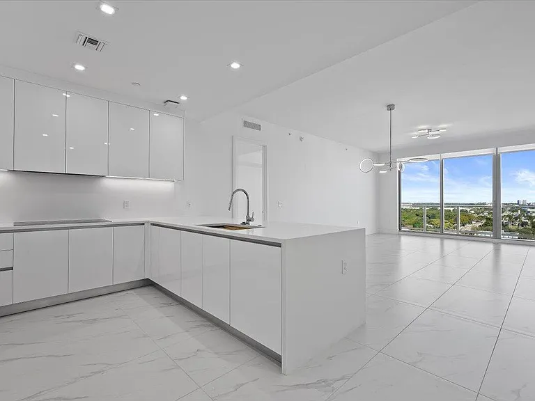220 Lake Shore Dr #1113 — Photo 5