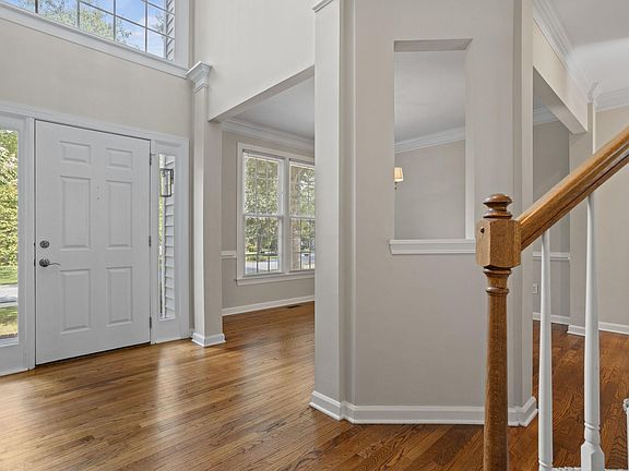 4th image of 424 S Orchard Farms Ave