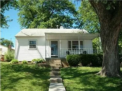 1554 Comer Ave photo 1