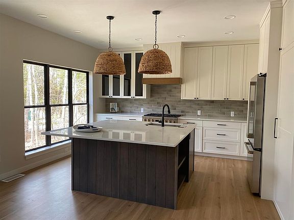 2nd image of 10633 Cove Ln