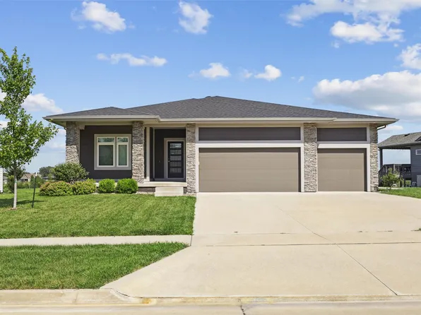 1824 Bentley Ct, Norwalk, IA 50211