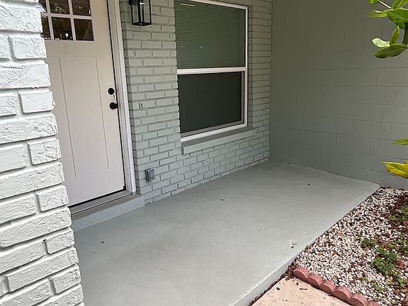3rd image of 1723 Palmer Ln