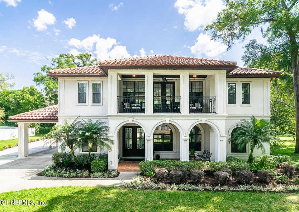 1st image of 2119 Valencia Dr