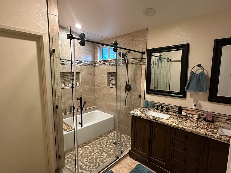 Irwin Cir — Photo 21
