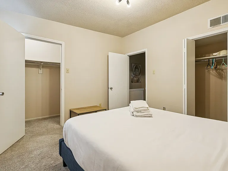 4308 Belvedere St #205 — Photo 5