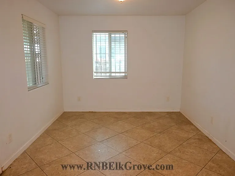 2271 E Church St — Photo 11