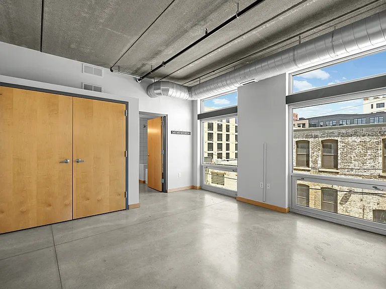 710 N 4th St #E213 — Photo 11