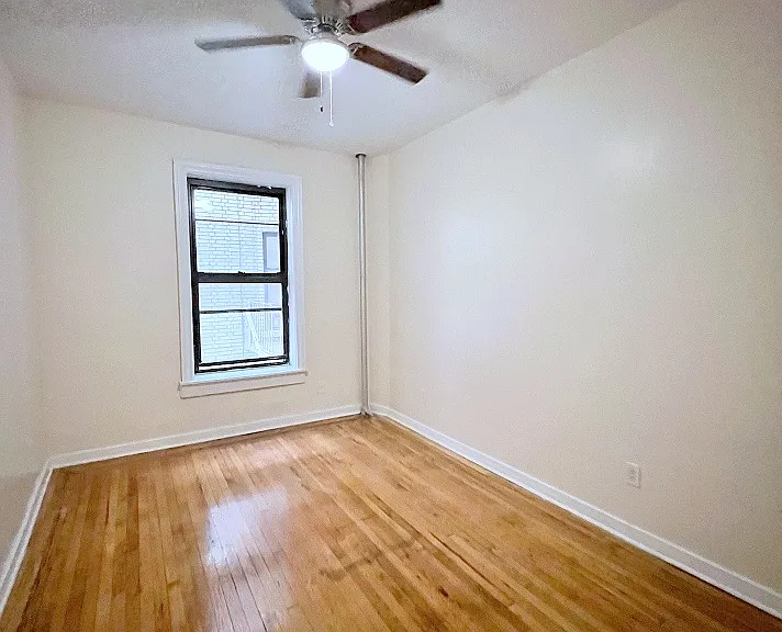 35 Central Park N #4D — Photo 6