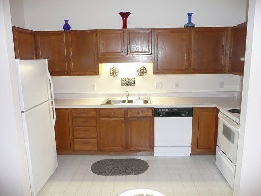 5th image of 4331 Mill Pond Dr