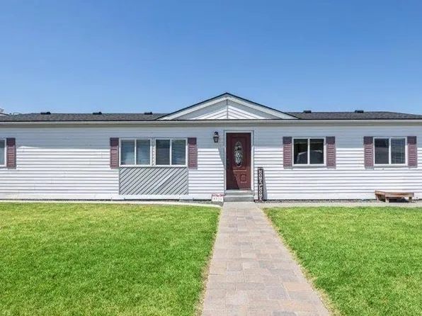 8524 W Arrowhead Ave, Kennewick, WA 99336