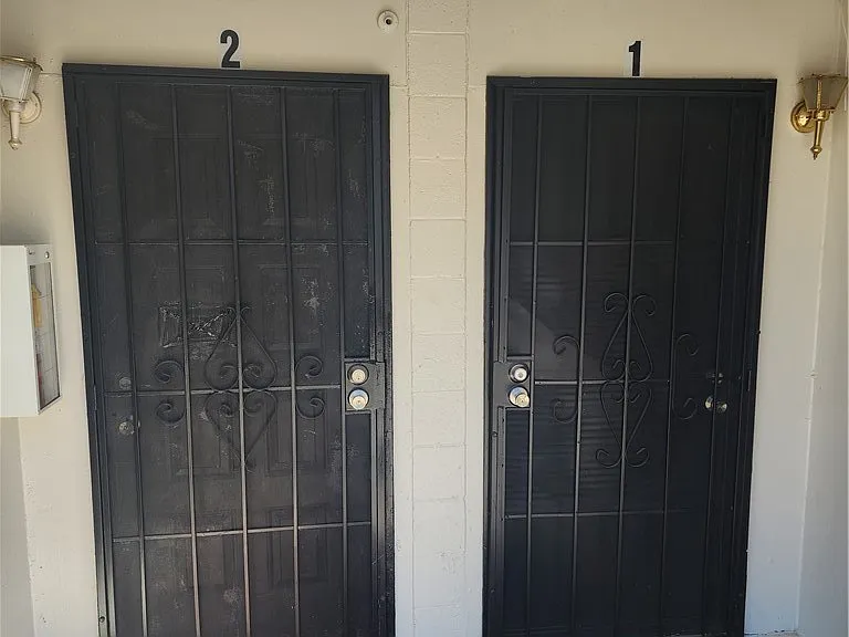 2905 Elm Ave #1 — Photo 3