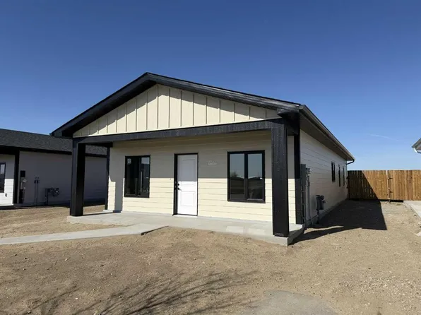 7046 E 48th St, Taber, AB T1G 1N7
